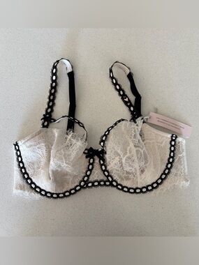 NWT Victorias Secret White Lace Bra